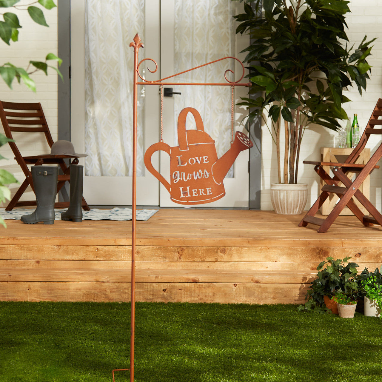 Love Grows Here Iron Garden Stake with Watering Can-1